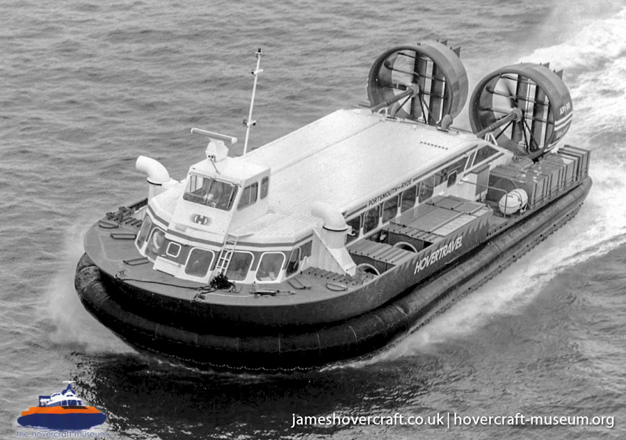 AP1-88 hovercraft on the Solent -  (credit: The <a href='http://www.hovercraft-museum.org/' target='_blank'>Hovercraft Museum Trust</a>).